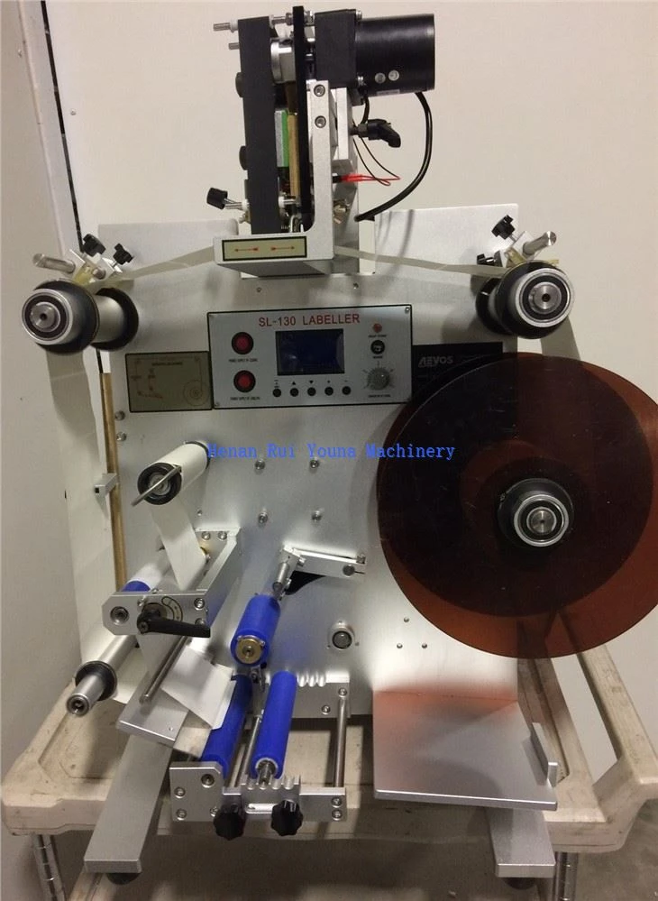 small round bottles labeling machine (3)