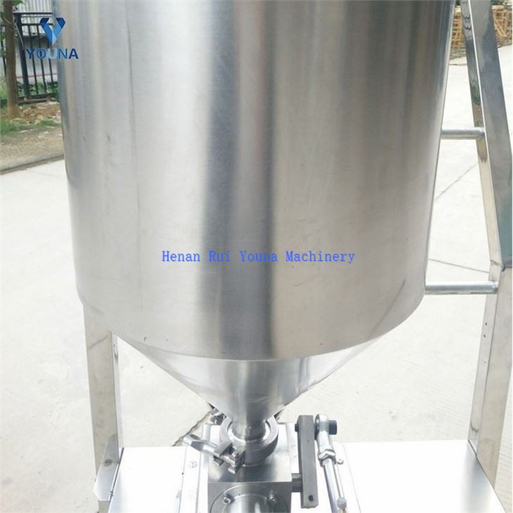 ketchup filling packing machine (3)
